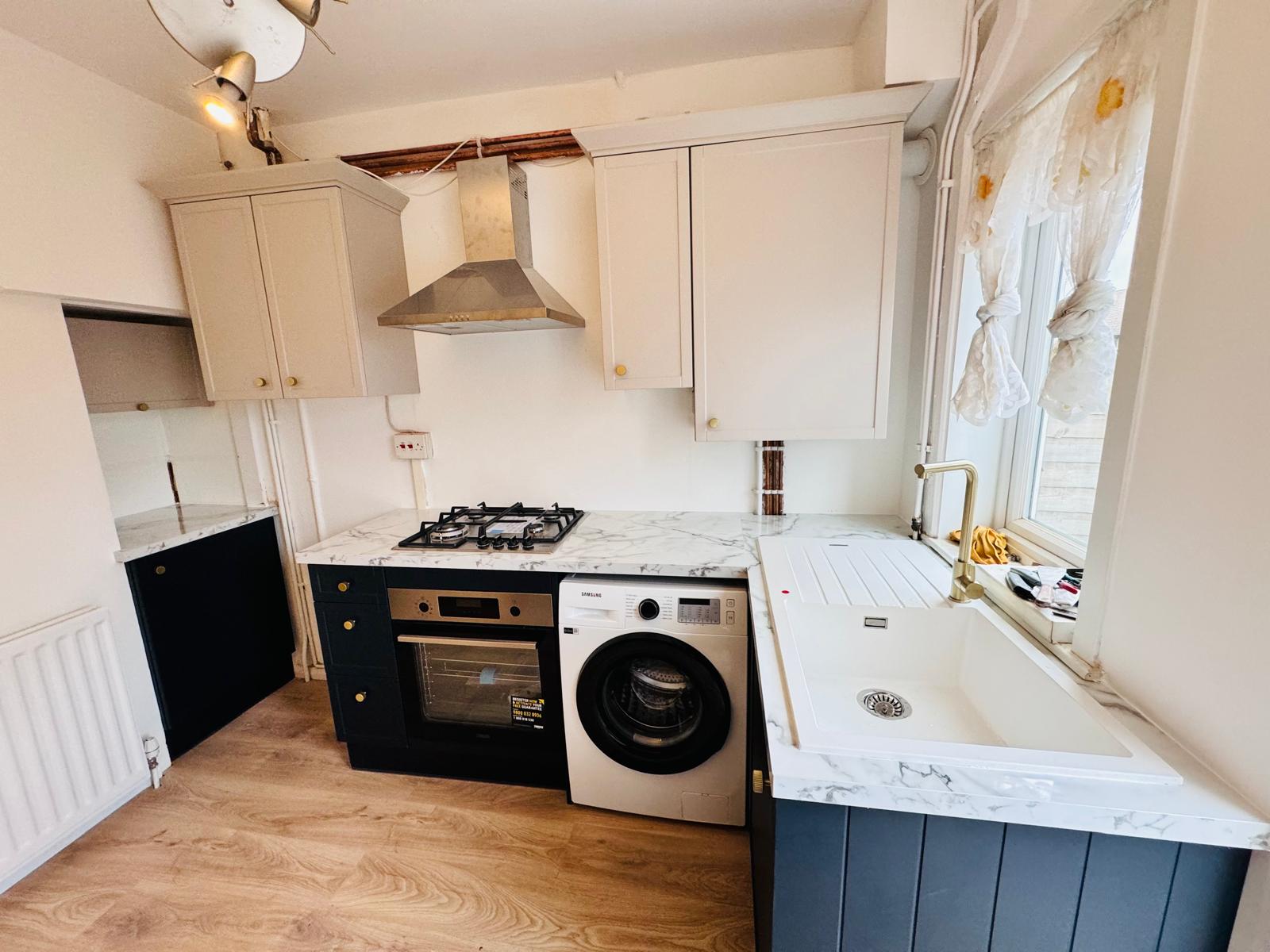 kitchen fitter in dagneham