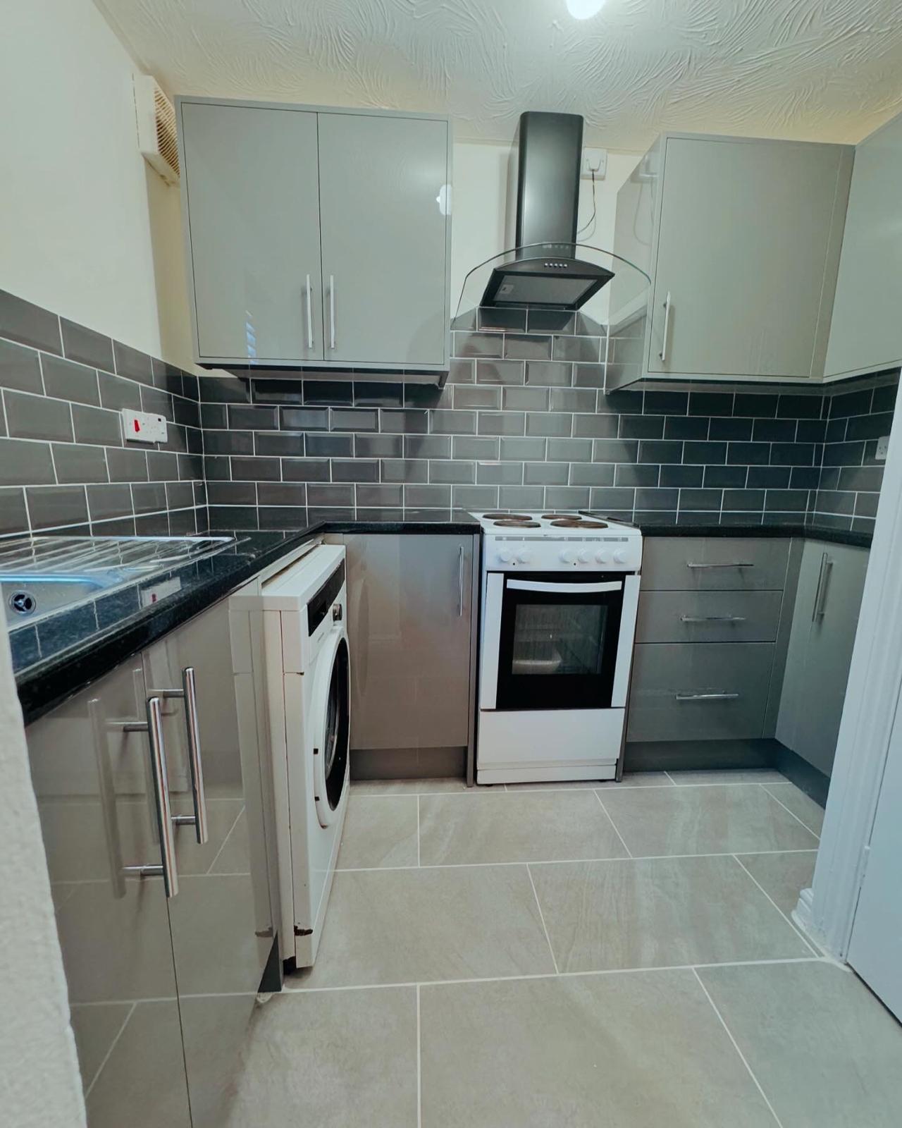 kitchen fitter in dagneham