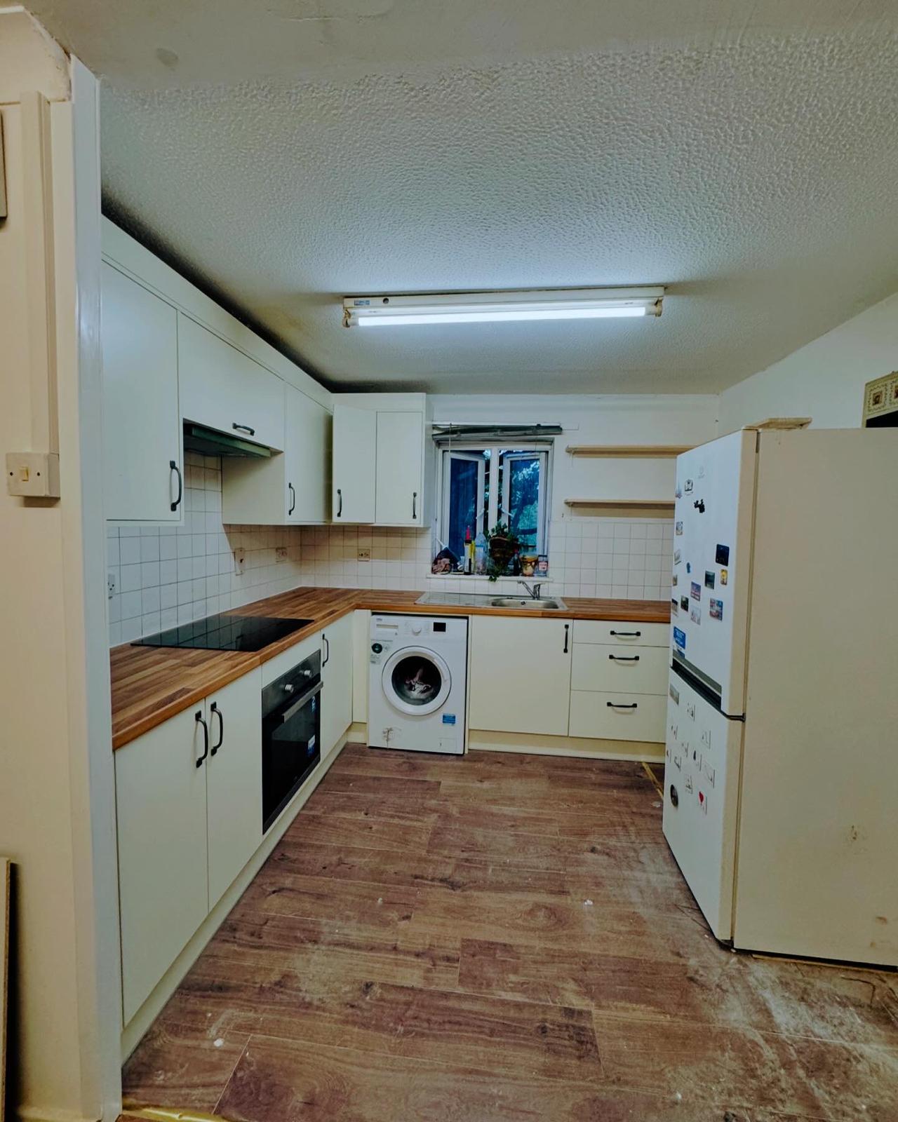 kitchen fitter in dagneham