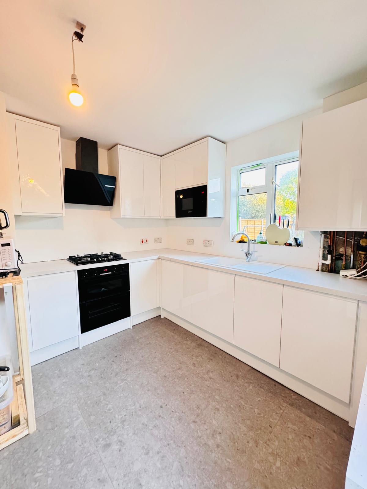 kitchen fitter in dagneham