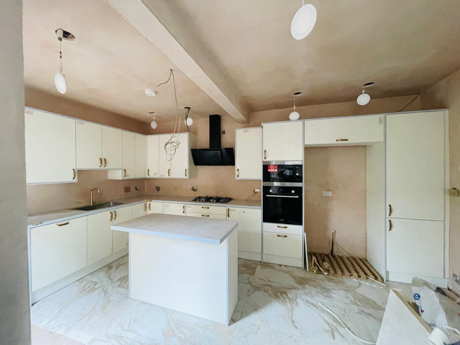 kitchen fitter in dagneham