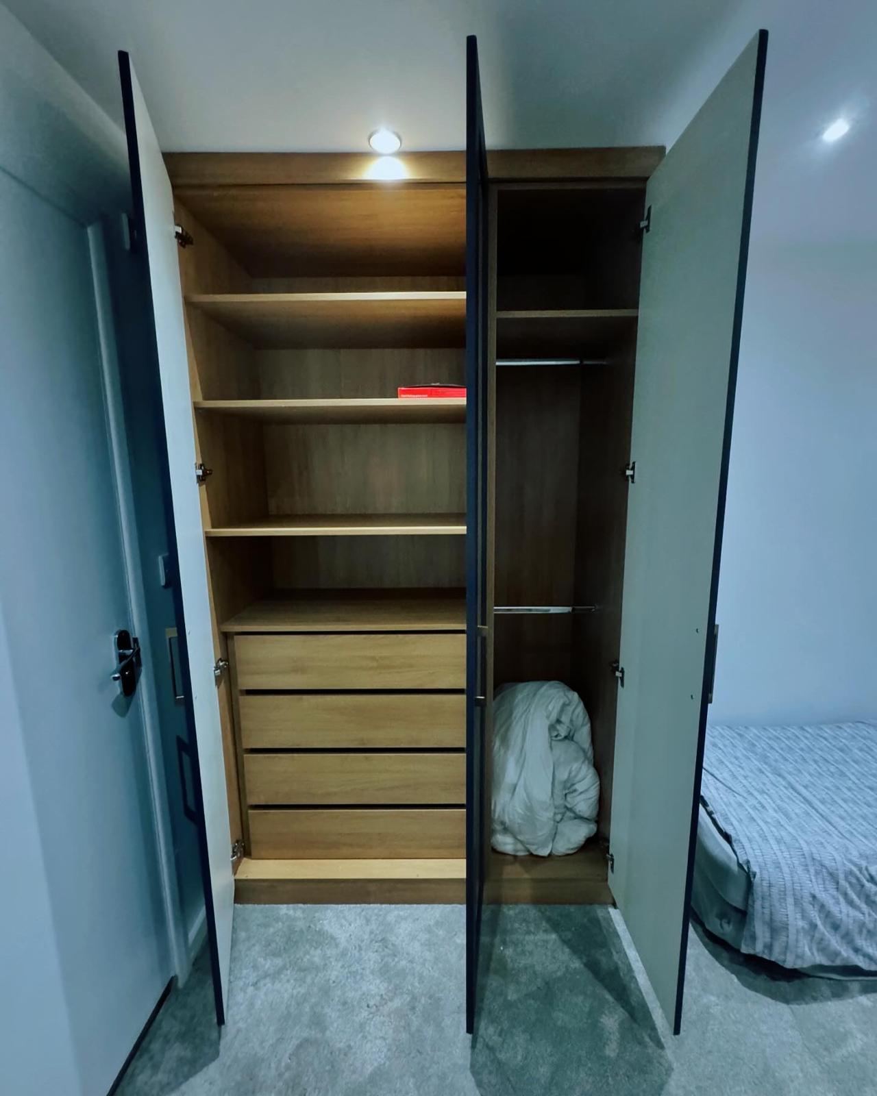 FITTED WARDROBE IN EAST LONDON