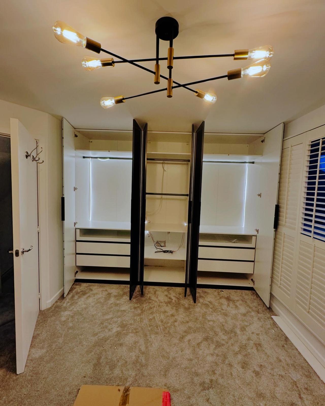 FITTED WARDROBE IN EAST LONDON