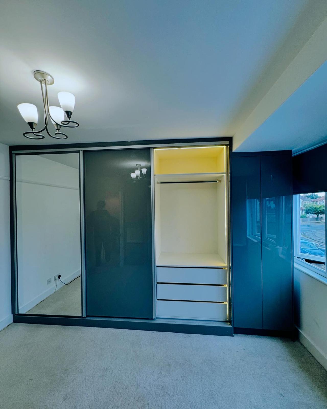 FITTED WARDROBE IN EAST LONDON