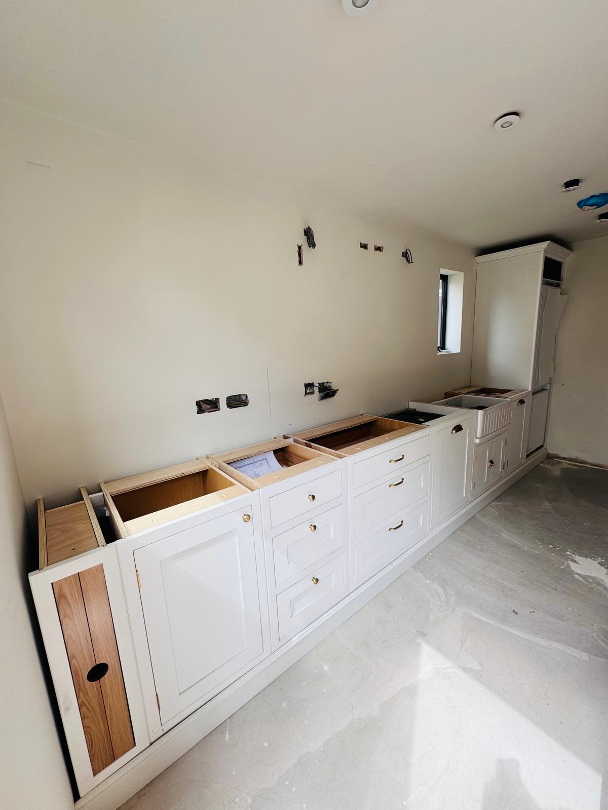 BEST FITTED WARDROBE DAGNEHAM