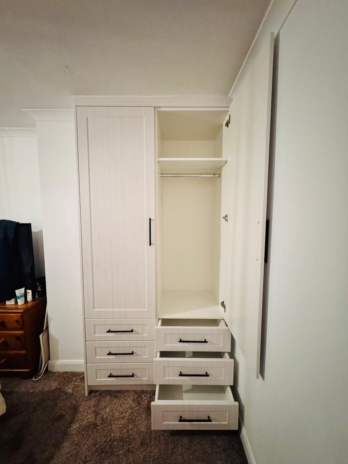 BEST FITTED WARDROBE DAGNEHAM