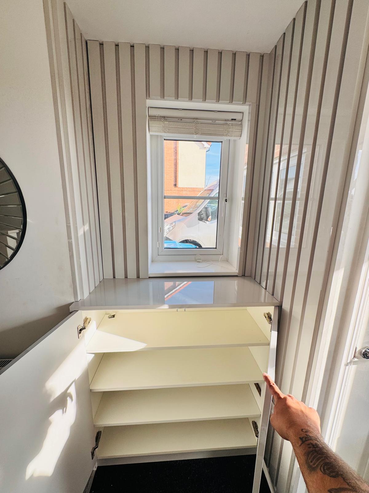  FITTED WARDROBE IN DAGNEHAM