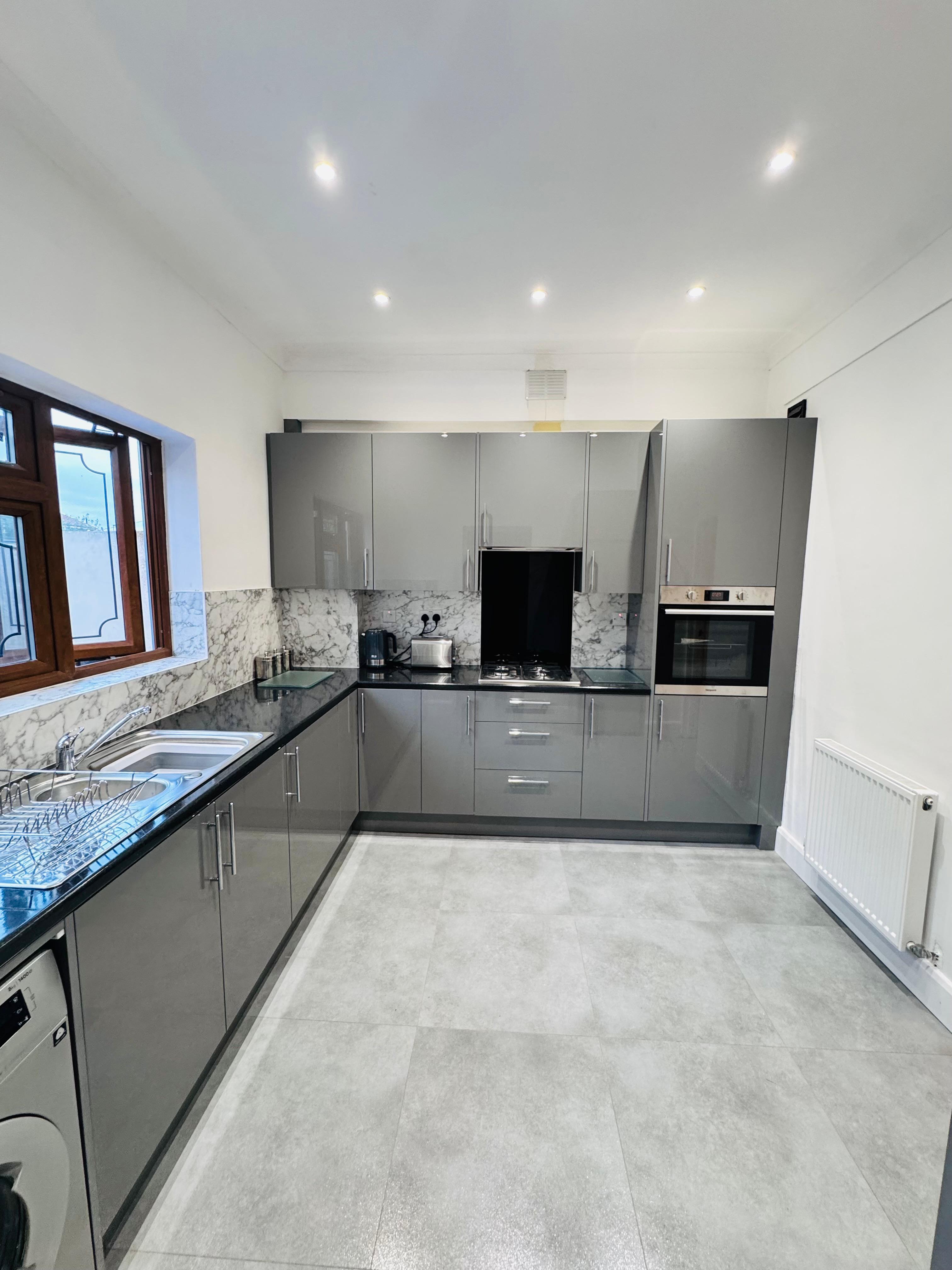 kitchen fitter near me