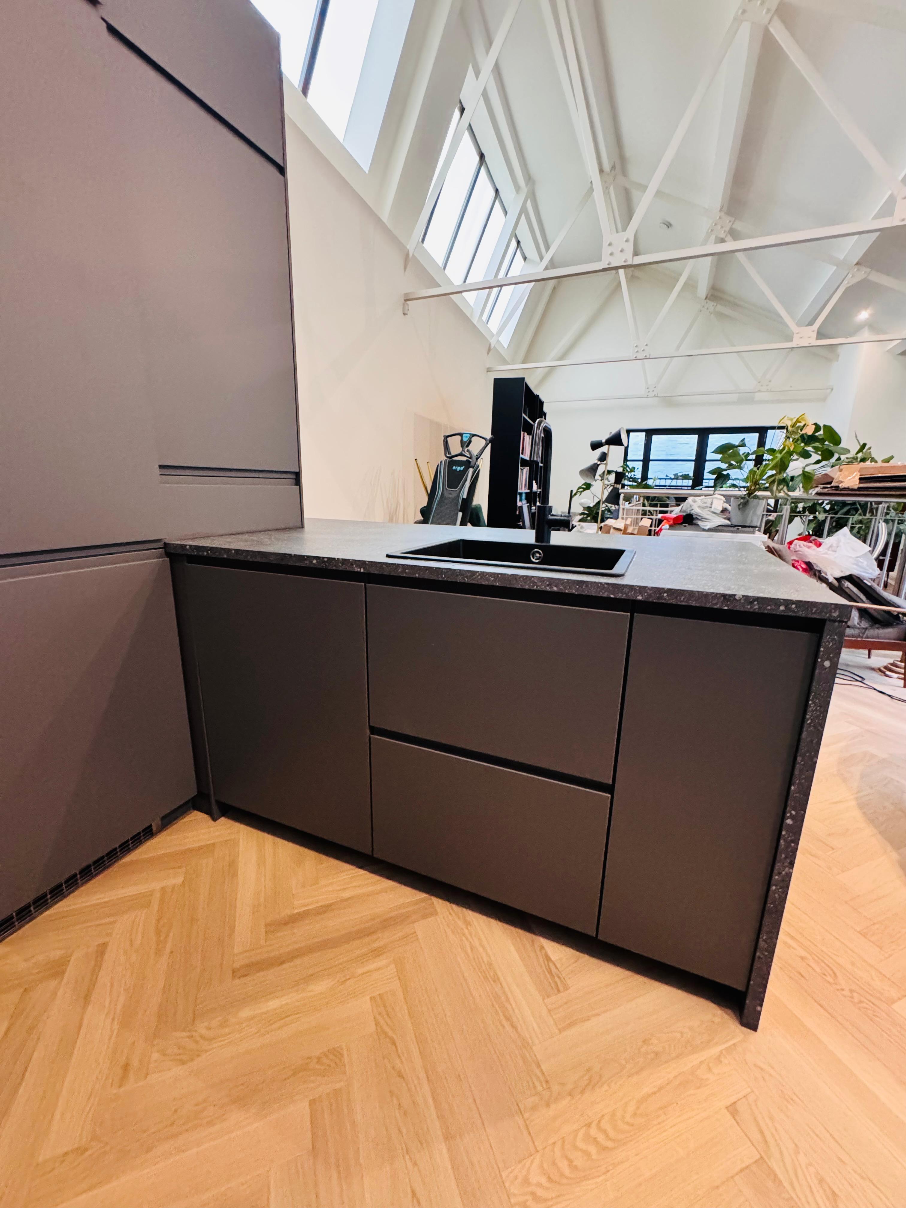 kitchen fitter near me