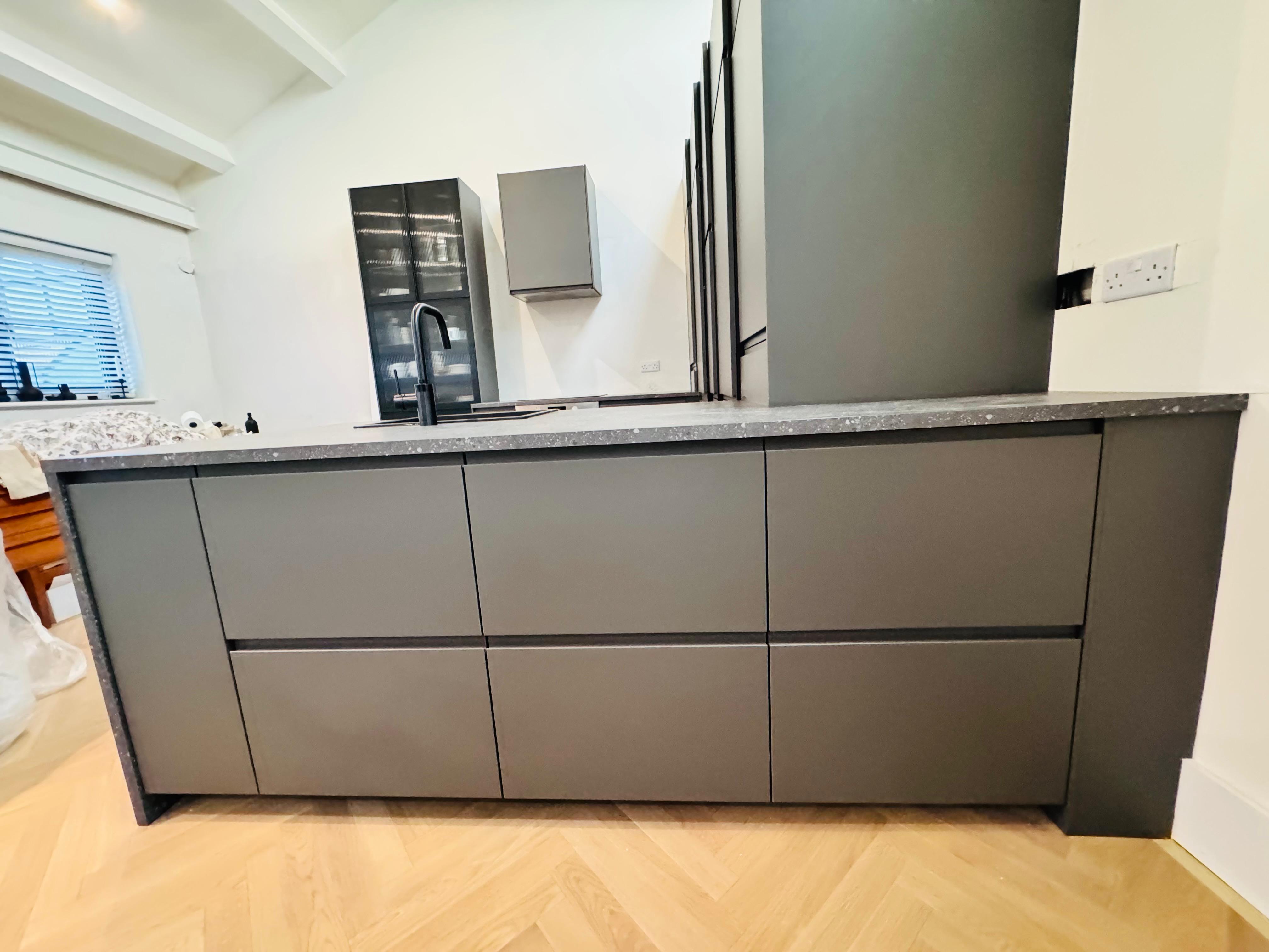 kitchen fitter near me