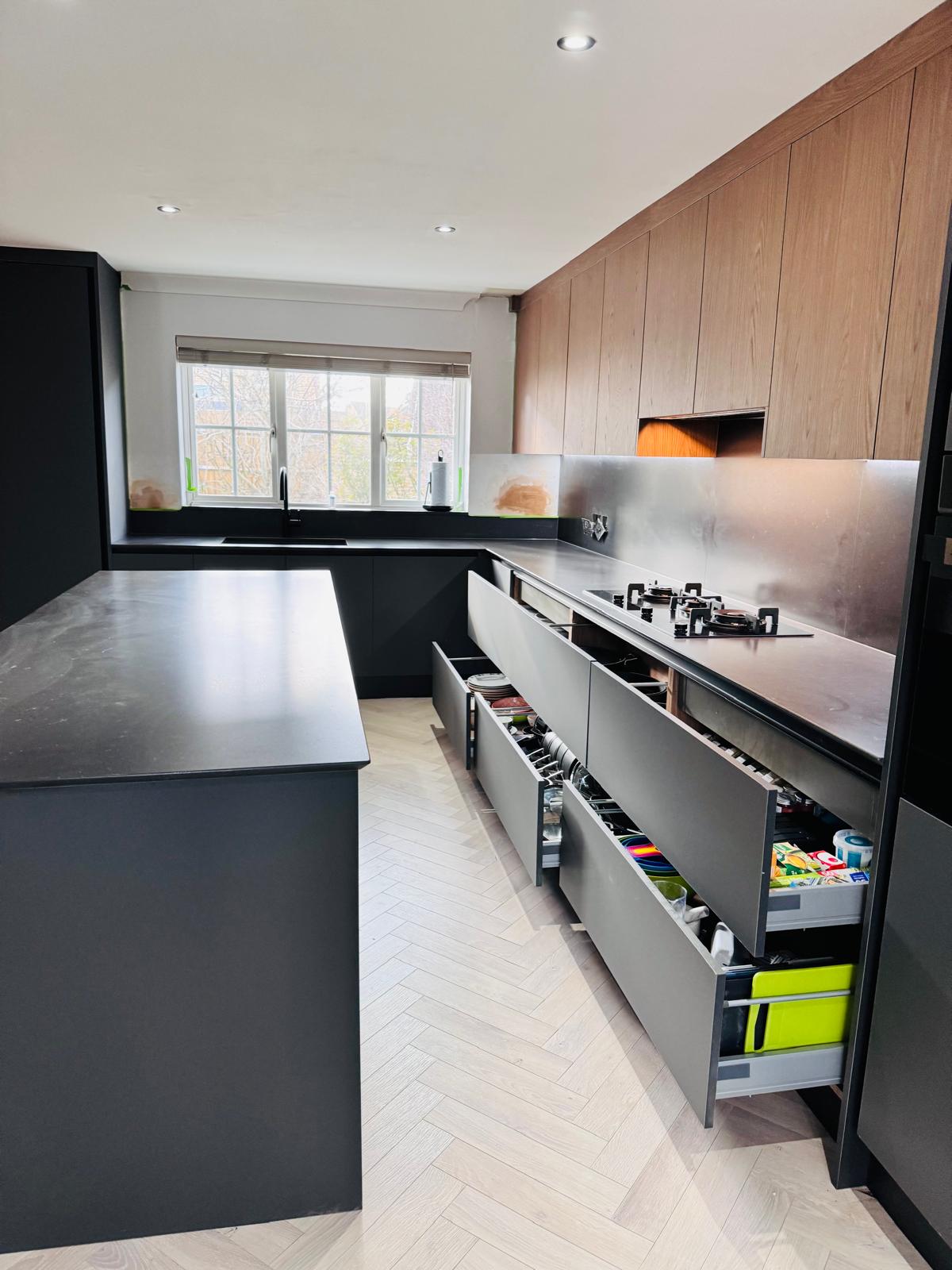 kitchen fitter in dagneham